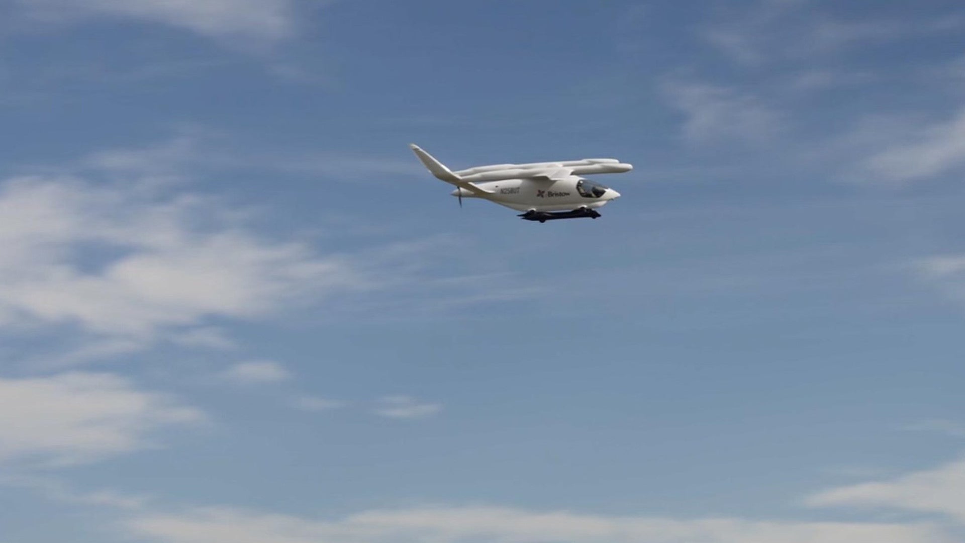 Beta Technologies’ electric Alia conventional takeoff and landing (CTOL) design performs a flyover at Bristow Group’s Houma, Louisiana facility.