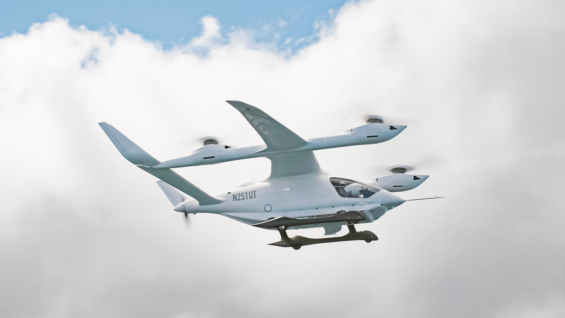 Beta’s electric vertical takeoff and landing (eVTOL) this week completed its first crewed transition from vertical lift to forward cruise.